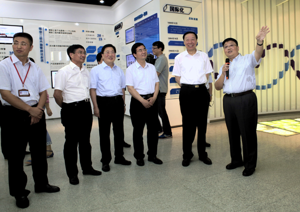 省委书记罗志军莅临百亿游戏药业调研强调：做强科技创新引擎 让百亿游戏·官方(中国)走向世界