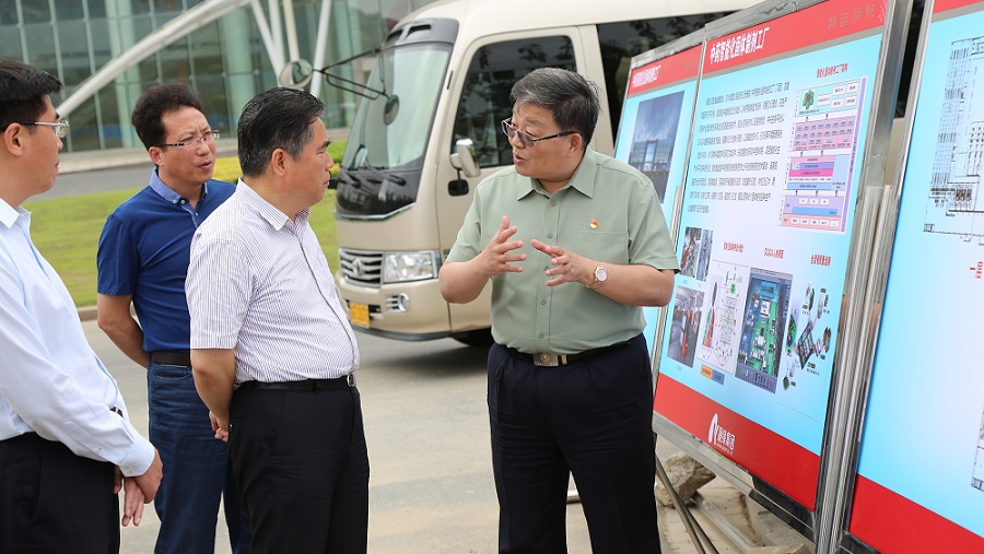 市委书记项雪龙一行莅临百亿游戏药业视察调研